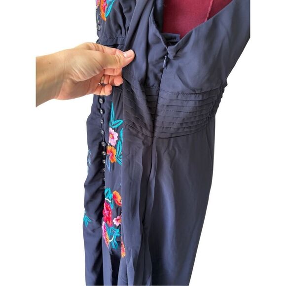 NEW Hope & Ivy tie shoulder embroidered midi dress size 24 navy Blue Floral Slee - Picture 7 of 10
